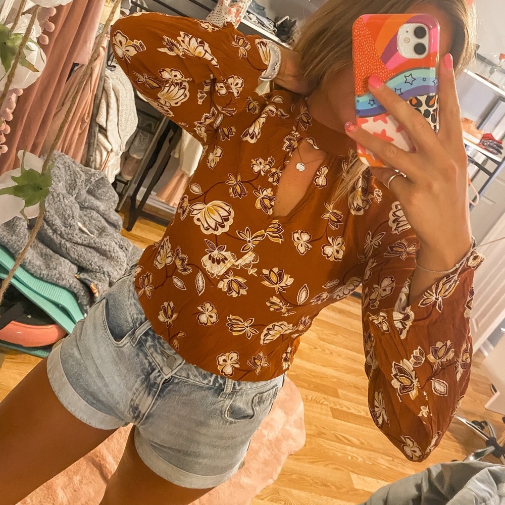 Adorable fall top